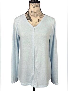 Chico's Chic Soft Blue Long with silver Studding Sleeve V-Neck Top Size 0
